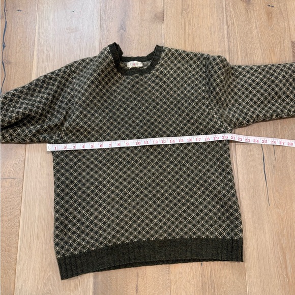 Vintage J Crew Birdseye 100% Wool Sweater. Casual, Preppy, Pullover Crewneck. M - Picture 8 of 10